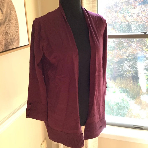 #245 Revolution Burgundy Open Front Cardigan with Button Detail Sz XS - Picture 2 of 9